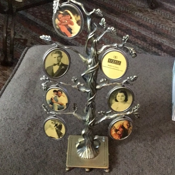Family Photo Tree - Picture 1 of 1